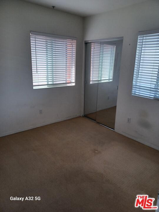 Building Photo - 733 S Manhattan Pl