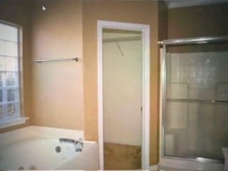 Building Photo - 142 Calumet Dr