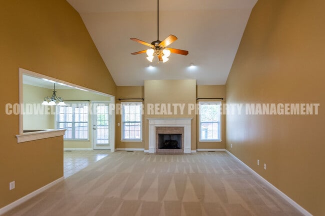 Building Photo - 6811 Neville Dr