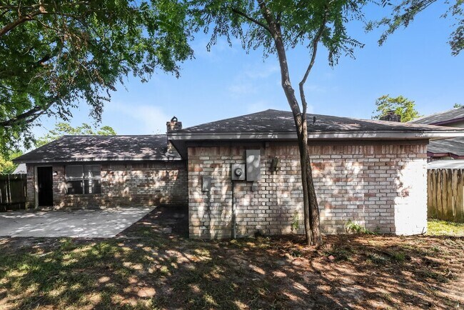 Primary Photo - 23127 Briarcreek Blvd