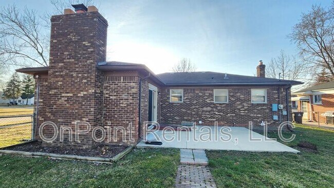 Building Photo - 7510 Cardwell St