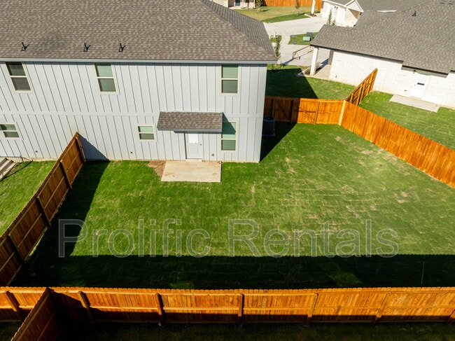 Building Photo - 106 Levi Ct