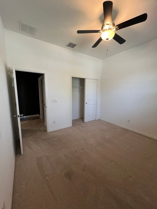 Building Photo - Spacious 3-Bed/2-Bath Rental in Sola Vista – Modern Comfort Meets Florida Living!