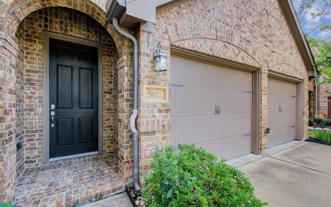 Building Photo - 5015 Crystal Wind Ln