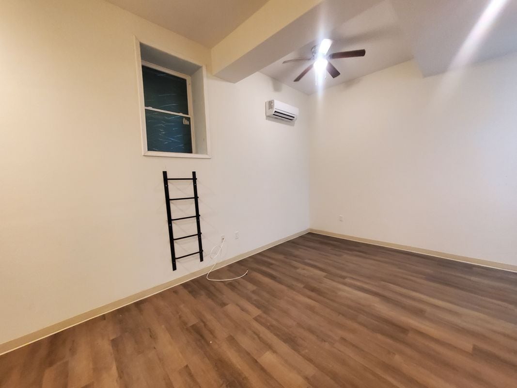 Building Photo - 641 Washington St