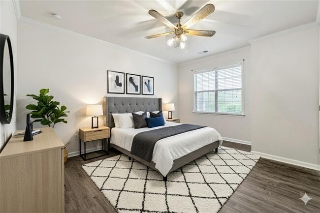 Building Photo - 2400 Cumberland Pkwy SE