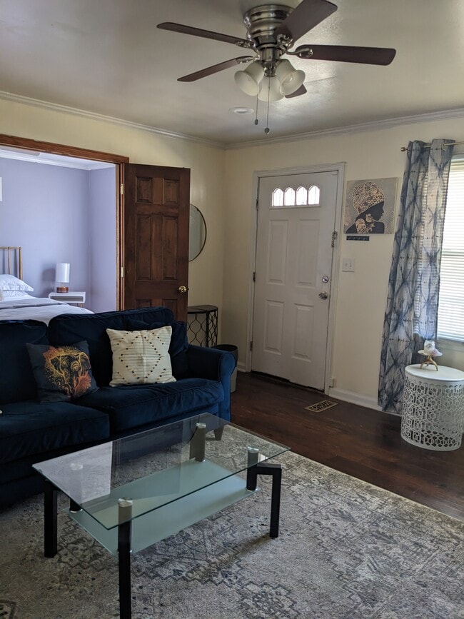 Building Photo - 389 E Rhinehill Rd SE