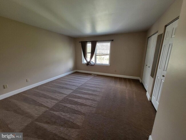 Building Photo - 6002 Bridgepointe Dr