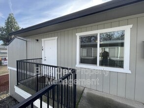 Building Photo - 458 Nord Ave