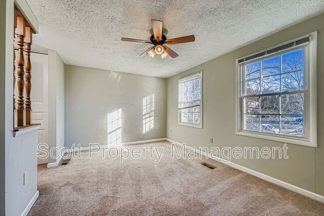 Building Photo - 128 Long Meadow Ct