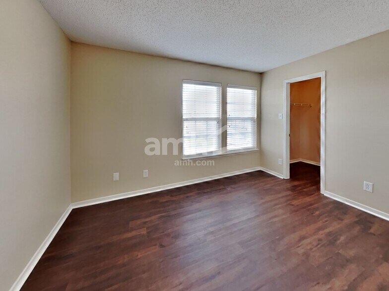 Building Photo - 6709 Everbloom Ln