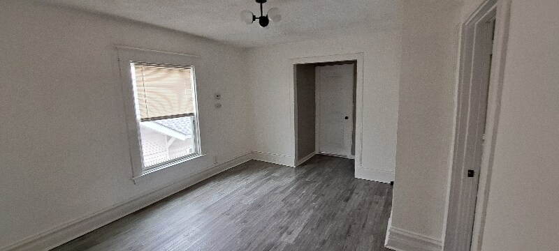 Building Photo - 29 Sutton St SW