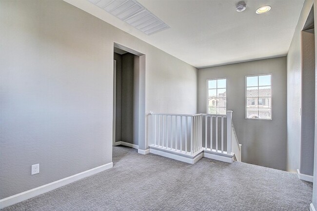 Building Photo - Highly sought neighborhood, stunning home!
