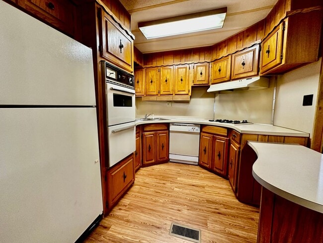 Building Photo - 2/2 Mobile Home