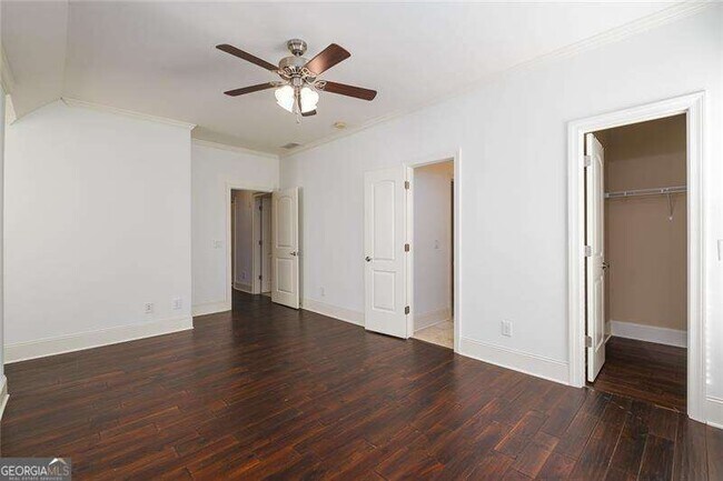 Building Photo - 1106 Devine Cir NE