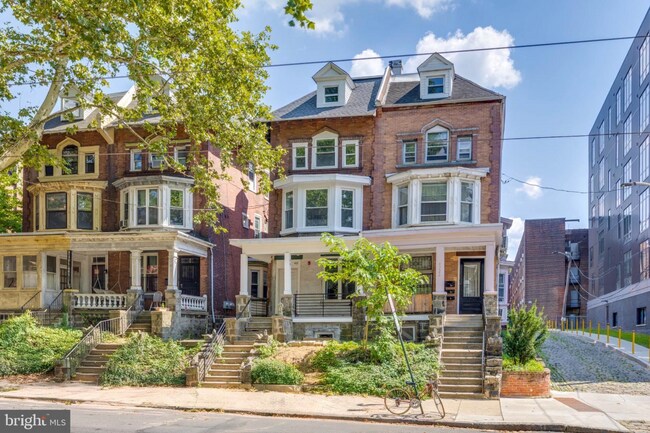 Building Photo - 4327 Baltimore Ave