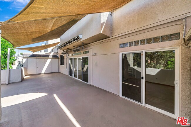 Building Photo - 4477 Woodman Ave