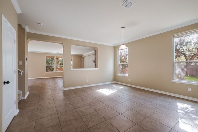 Building Photo - APPLICATION RECEIVED        4 Bedroom 2.5 Bath Ready for Move-in