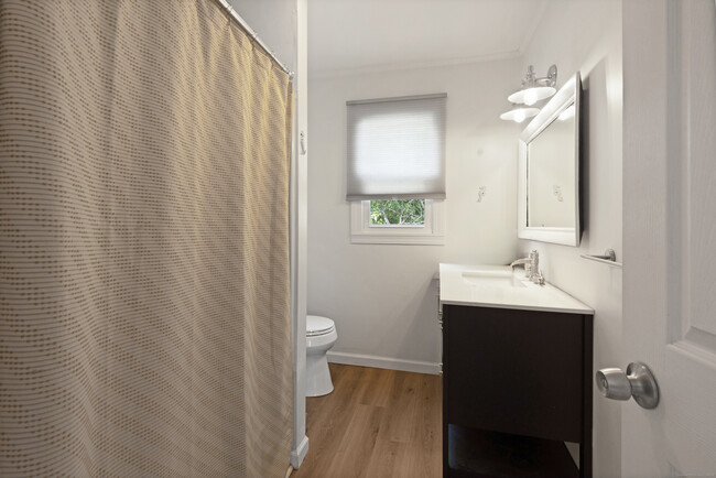 Building Photo - 51 Indian Neck Ave