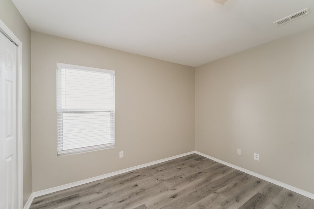 Building Photo - 3804 Larkhaven Village Dr