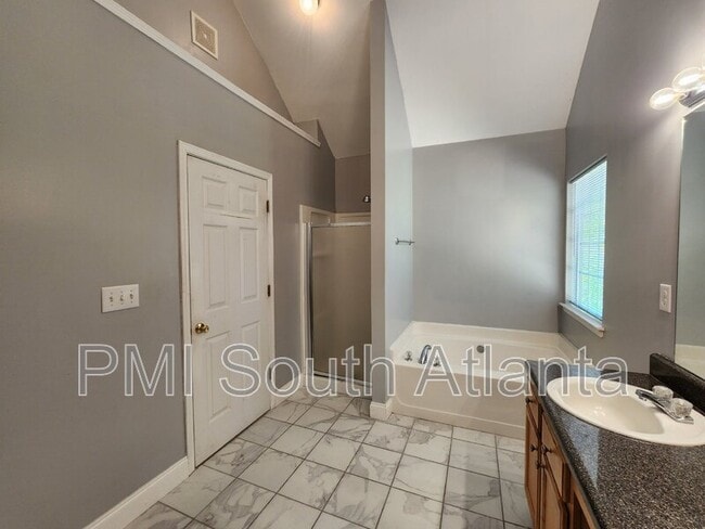 Building Photo - 2085 Winding Crossing Trail
