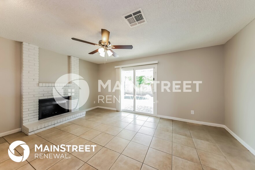 Building Photo - 7297 W Shaw Butte Dr