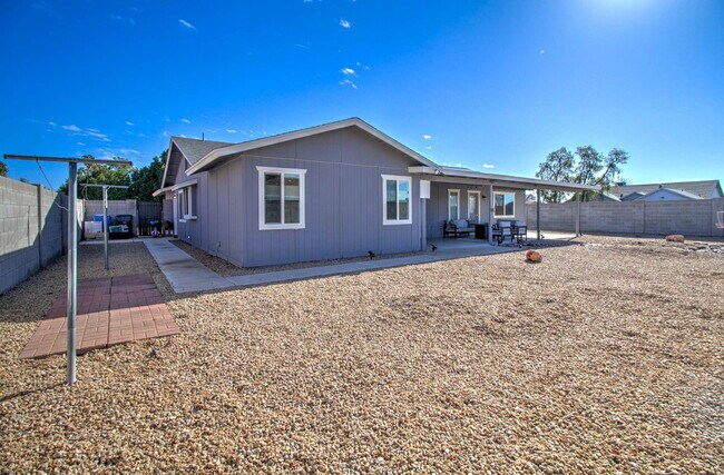 Building Photo - 17802 N 41st Ave