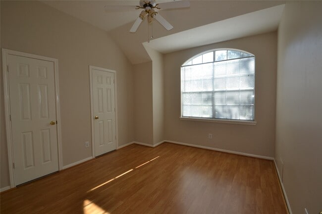 Building Photo - 15406 Amesbury Ln