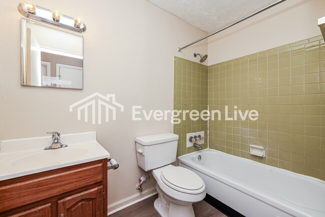 Building Photo - 1315 Clement Ave