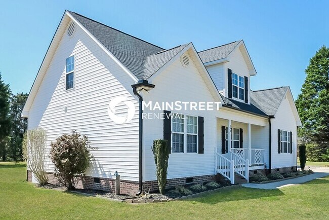 Building Photo - 3 Bedroom Pet-Friendly Home in FOUR OAKS, NC with Main Street Renewal