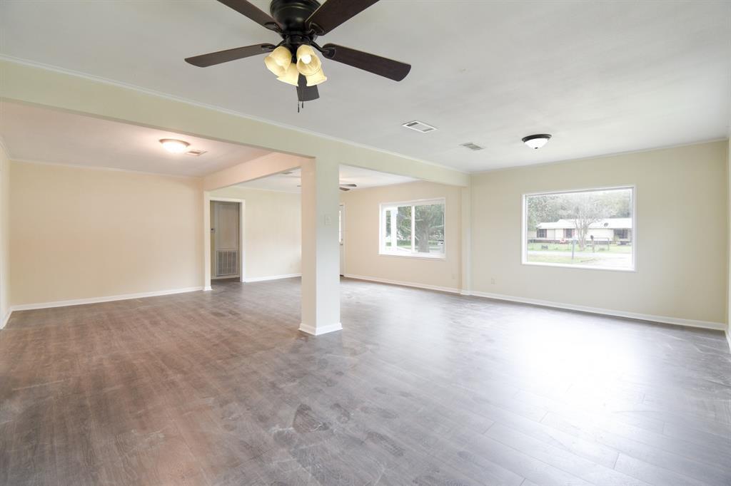 Building Photo - 301 S 3rd St