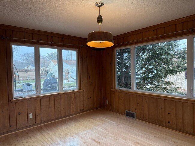 Building Photo - The Cutest 3-Bedroom Tudor - One Block From Como Golf Course