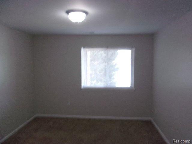 Building Photo - 866 Amanda Ln