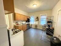 Building Photo - 10 Wave Ave