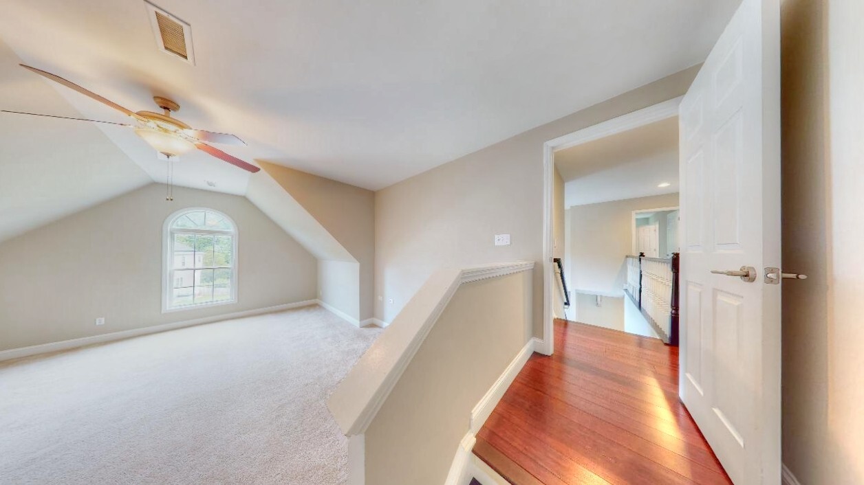 Building Photo - 425 New Parkside Dr