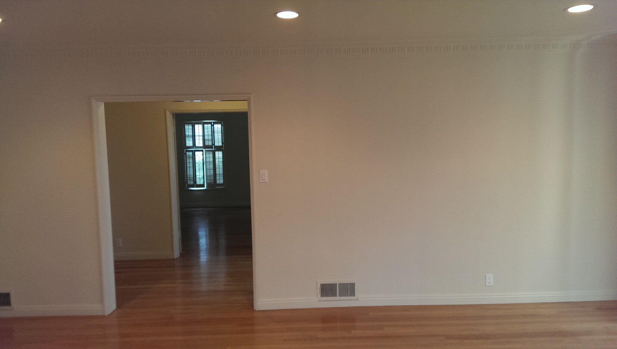 Living Room - 1226 S Longwood Ave