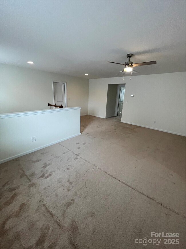 Building Photo - 132 Hillston Ln