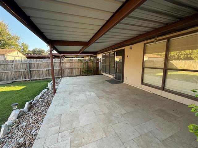 Building Photo - 2902 Post Oak Dr
