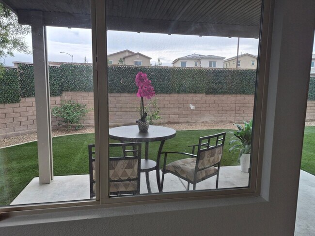 Building Photo - Spacious 3BR House in North Las Vegas