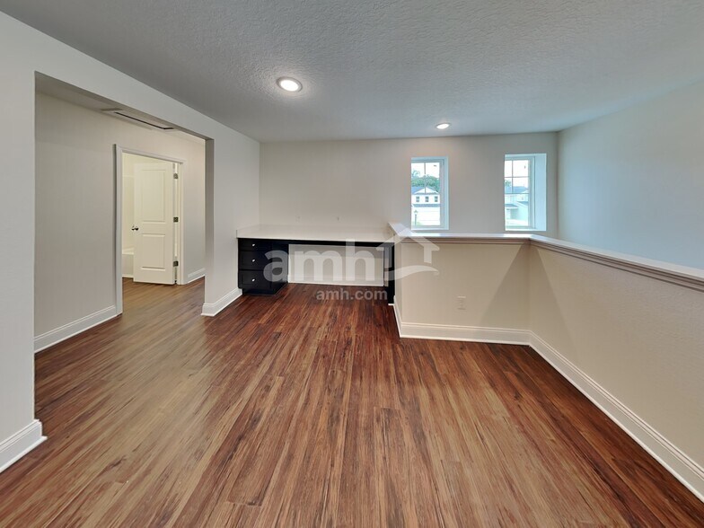 Building Photo - 6201 Little Blf Cir