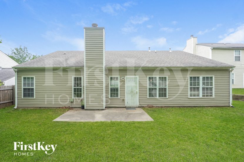 Building Photo - 5713 Old Carriage Dr