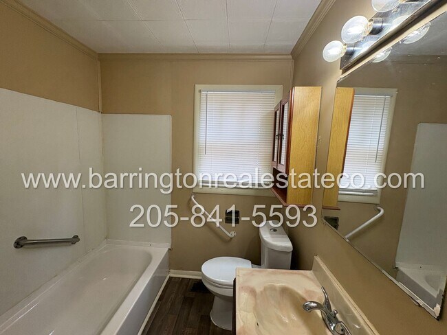 Building Photo - 924 Dartmouth Ct