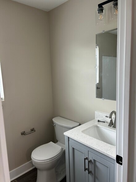 Building Photo - 2925 S Wilson Rd