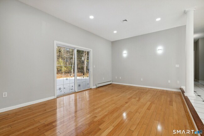 Building Photo - 65 Fitch Meadow Ln