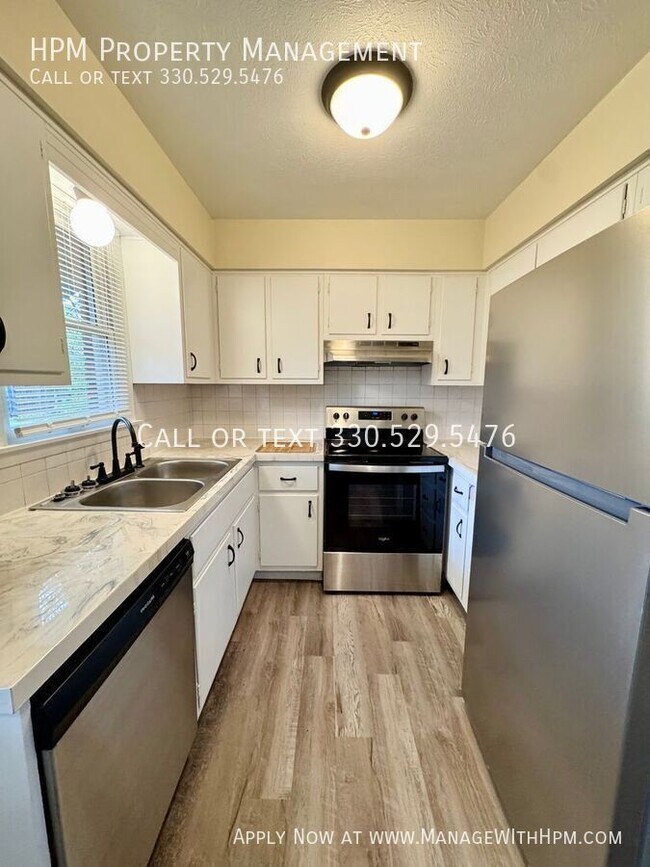 Building Photo - 3741 Woodford Ave NW