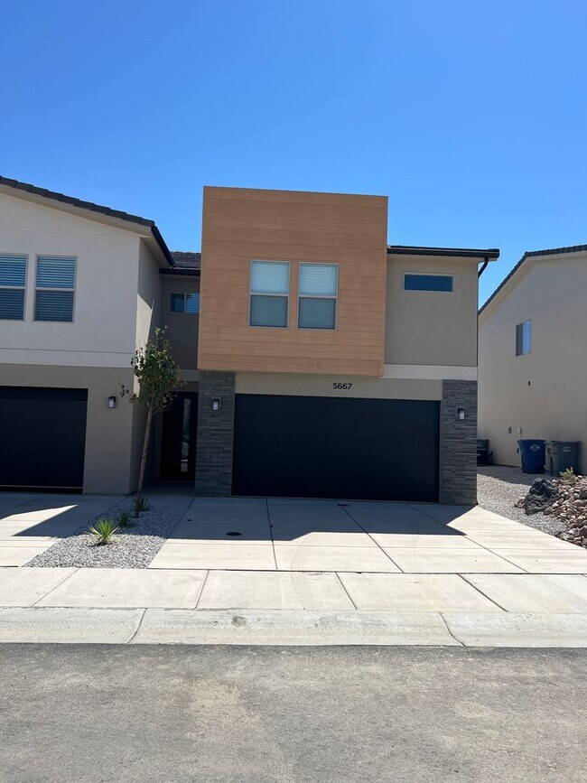 Primary Photo - BRAND NEW 4 bedroom townhome in South Dese...