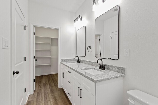 Building Photo - 1800 S Harrison St