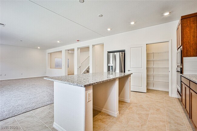 Building Photo - 7523 Castlegreen Ave