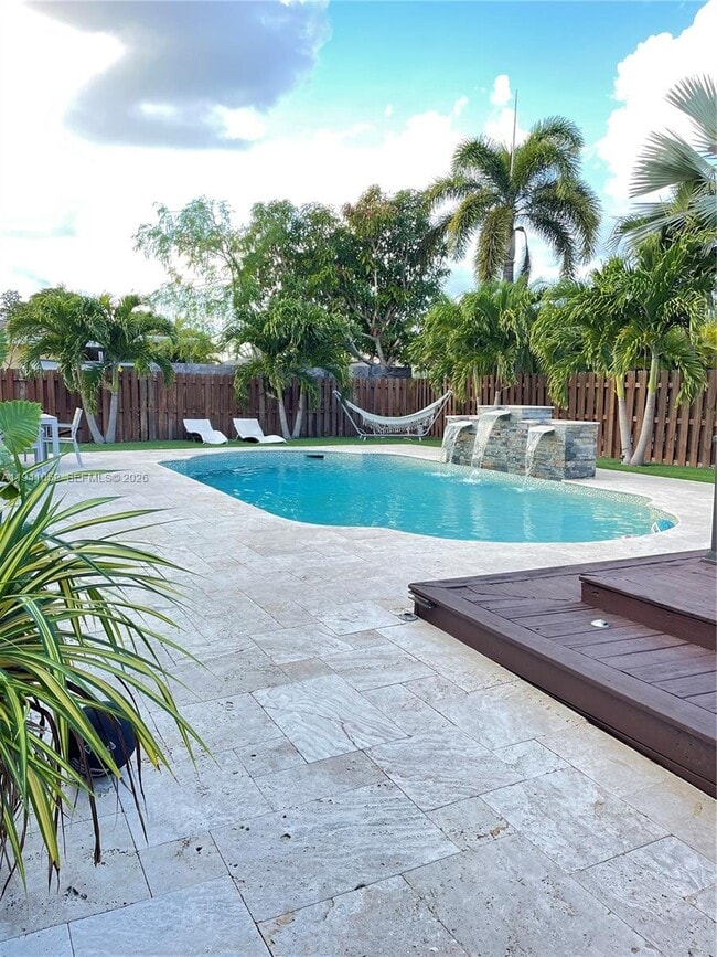 Building Photo - 6901 NW 82nd Ct