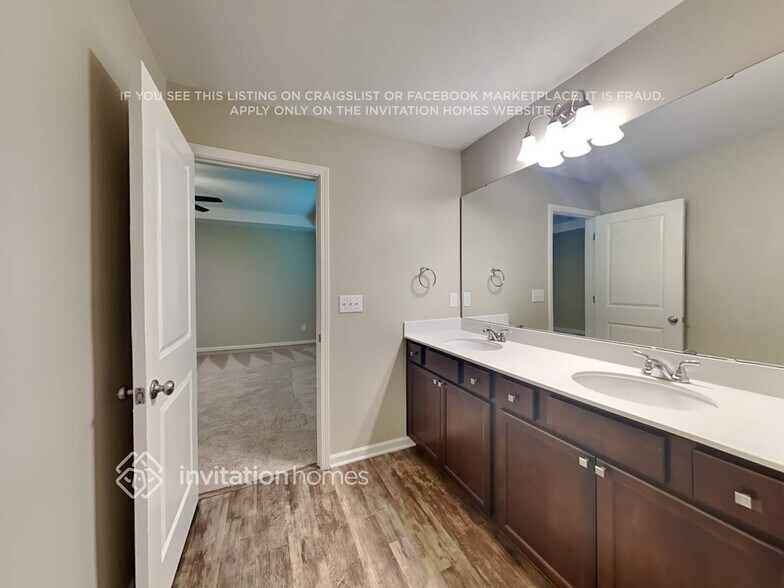 Building Photo - 5504 smythe Pk court